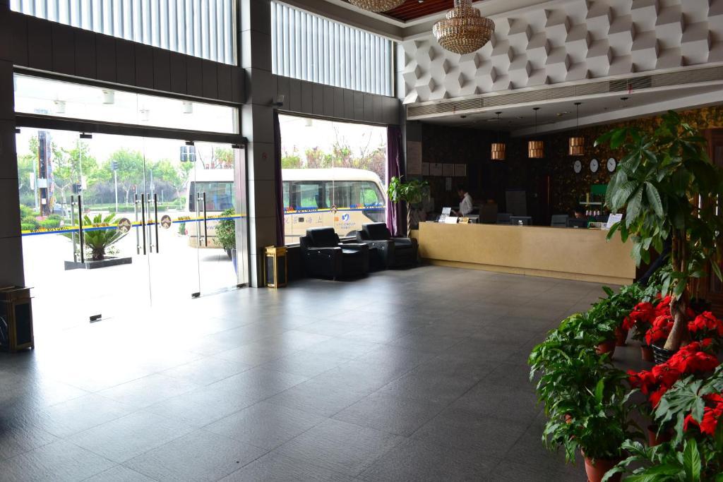 Jingyue 99 Inn Shanghai Pudong Airport Shiwan Branch Shanghái Exterior foto